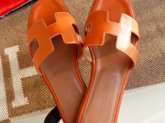 HERMES 夏季旅游必备凉拖 H平底拖鞋凉拖鞋Swift皮 太妃金色 34-42码