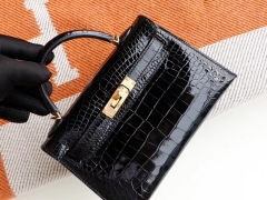 客定、CC89黑色 金扣 Minikelly二代 专柜御用Hcp美洲亮面鳄鱼口刻 迷你凯莉包 纯手缝蜡线缝制