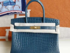 HERMES 客定发货、做工精湛 堪称精品；1P鸭子蓝Birkin30CM 俩点亮面鳄鱼 纯手缝蜡线缝制