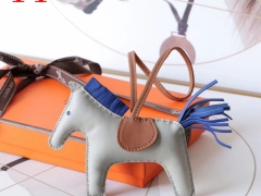 H家新版小马鬃毛系列 中号小号颜色齐全全手缝 风衣灰