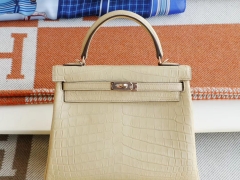 HERMES 杏色 奶茶色 玫瑰金扣 Kelly25CM 雾面鳄鱼 俩点 凯丽凯莉包 纯手缝蜡线缝制工艺