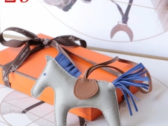 H家新版小马鬃毛系列 中号小号颜色齐全全手缝 海鸥灰