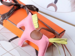 H家新版小马鬃毛系列 中号小号颜色齐全全手缝 奶昔粉