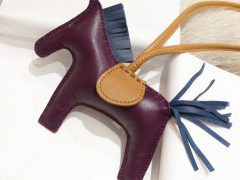 爱马仕 H家小马挂件挂饰 中号小号颜色齐全全手缝 直接当真的送礼完全没问题