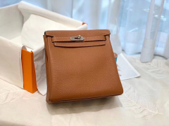 HERMES 进口 tc皮 37金棕 银扣 蜡线手缝 20Kelly Ado是Kelly系列延伸设计的小书包 男女通用款