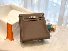 HERMES 进口 tc皮 18大象灰 银扣 蜡线手缝 20Kelly Ado是Kelly系列延伸设计的小书包 男女通用款