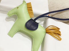 爱马仕 H家小马挂件挂饰 中号小号颜色齐全全手缝 直接当真的送礼完全没问题