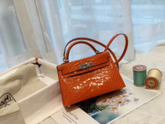 爱马仕 minikelly 二代 19亮光鳄鱼 火焰橙银扣 美洲方块 蜡线纯手缝 现货好价