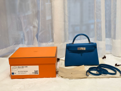 HERMES 巨受欢迎的百搭小包包mini kelly 二代  包虽小 上身巨好看 ZP 开版 为你们省下巨款 7P 普鲁士蓝 银扣