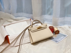 HERMES mini kellyll 19二代 敲mini敲可爱 cc 10奶昔白 金扣