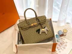 HERMES Q1 鼠尾巴草绿 金扣 30 birkin 南非鸵鸟皮Ostrich 鸵鸟皮经久耐用 耐磨 自重轻 越用越有光泽