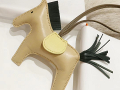 爱马仕 H家小马挂件挂饰 中号小号颜色齐全全手缝 直接当真的送礼完全没问题