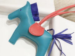 爱马仕 H家小马挂件挂饰 中号小号颜色齐全全手缝 直接当真的送礼完全没问题