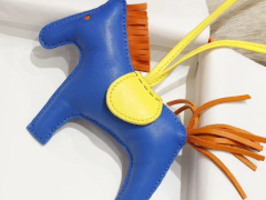 爱马仕 H家小马挂件挂饰 中号小号颜色齐全全手缝 直接当真的送礼完全没问题