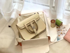 HERMES mini Halzan 肩背设计款 实用 简单 晚宴包 进口swift 皮 cc10奶昔白
