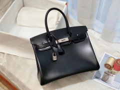 birkin 30 box 黑色 钻扣 帅到爆棚[哇] 进口box光泽度非常好 搭配闪亮的水晶钻 妥妥的人生巅峰