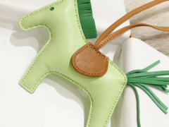 爱马仕 H家小马挂件挂饰 中号小号颜色齐全全手缝 直接当真的送礼完全没问题