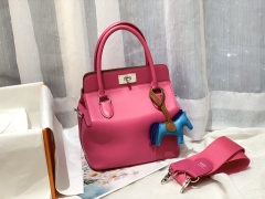 HERMES  20 toolbox 牛奶盒 工具盒 一款中性有趣的包 中间采用轻便的金属旋转设计 无需拉链 简单方便  巨能装 swift   9i 玉兰粉 银扣