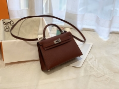 爱马仕官网  mini kelly 二代 19cm eposom 银扣 57酒红 尽显女人味 气质小女人必备神器