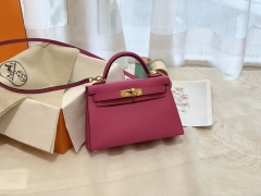 爱马仕香港官网 mini kelly 二代 19cm eposm 银扣 9i 玉兰粉 优雅大方