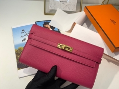 爱马仕 epsom 皮 L3 玫瑰紫 金扣 Kelly经典钱包 搭配猪鼻子长项链 秒变小斜挎包