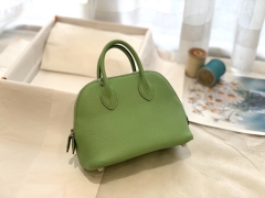 爱马仕香港官网 18mini bolide/保龄球 山羊皮 牛油果绿 金银扣