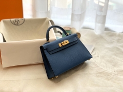 HERMES 爱马仕女包 必须拥有的小包包 mini kelly 二代 19cm espom  银扣 R2马瑙蓝 很百搭的蓝色 光听名字就很浪漫