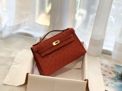 爱马仕女包价格 Mini Kelly 一代手包 南非鸵鸟 Q5 大红 金扣